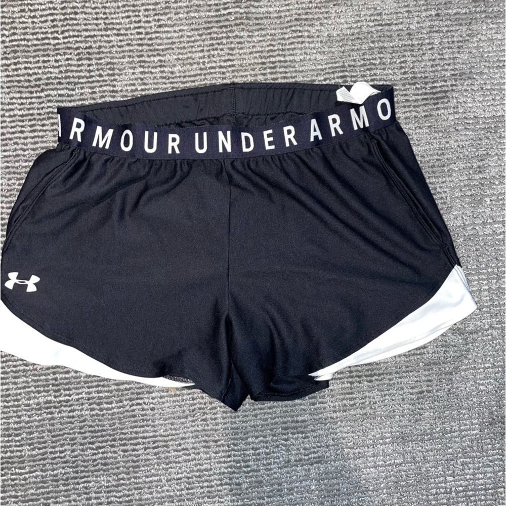 Under Armour Women’s Large athletic shorts